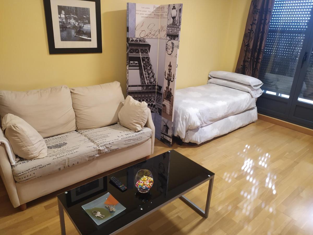 Apartamento El Parque Terraza Con Vistas Montana Entorno Tranquilo Ideal Mascotas Logrono Bagian luar foto
